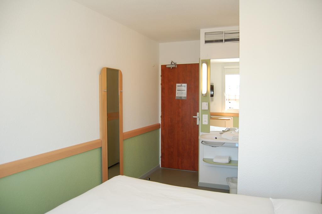 Ibis Budget Marseille Vitrolles ヴィトロル 部屋 写真